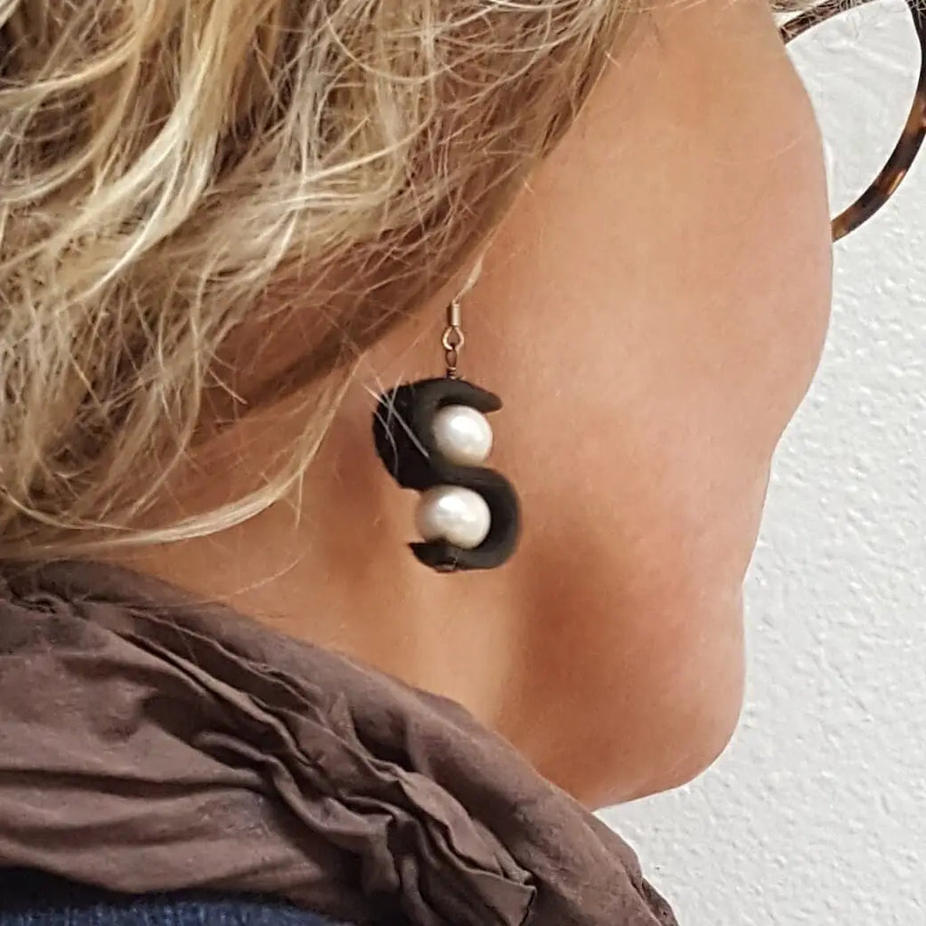 Black Leather Pearl Earrings S-Shape Freshwater | Engayla