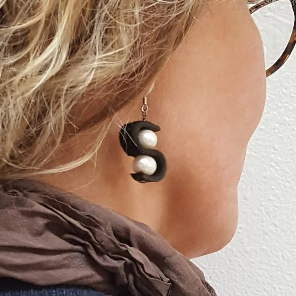 Black Leather Pearl Earrings S-Shape Freshwater | Engayla