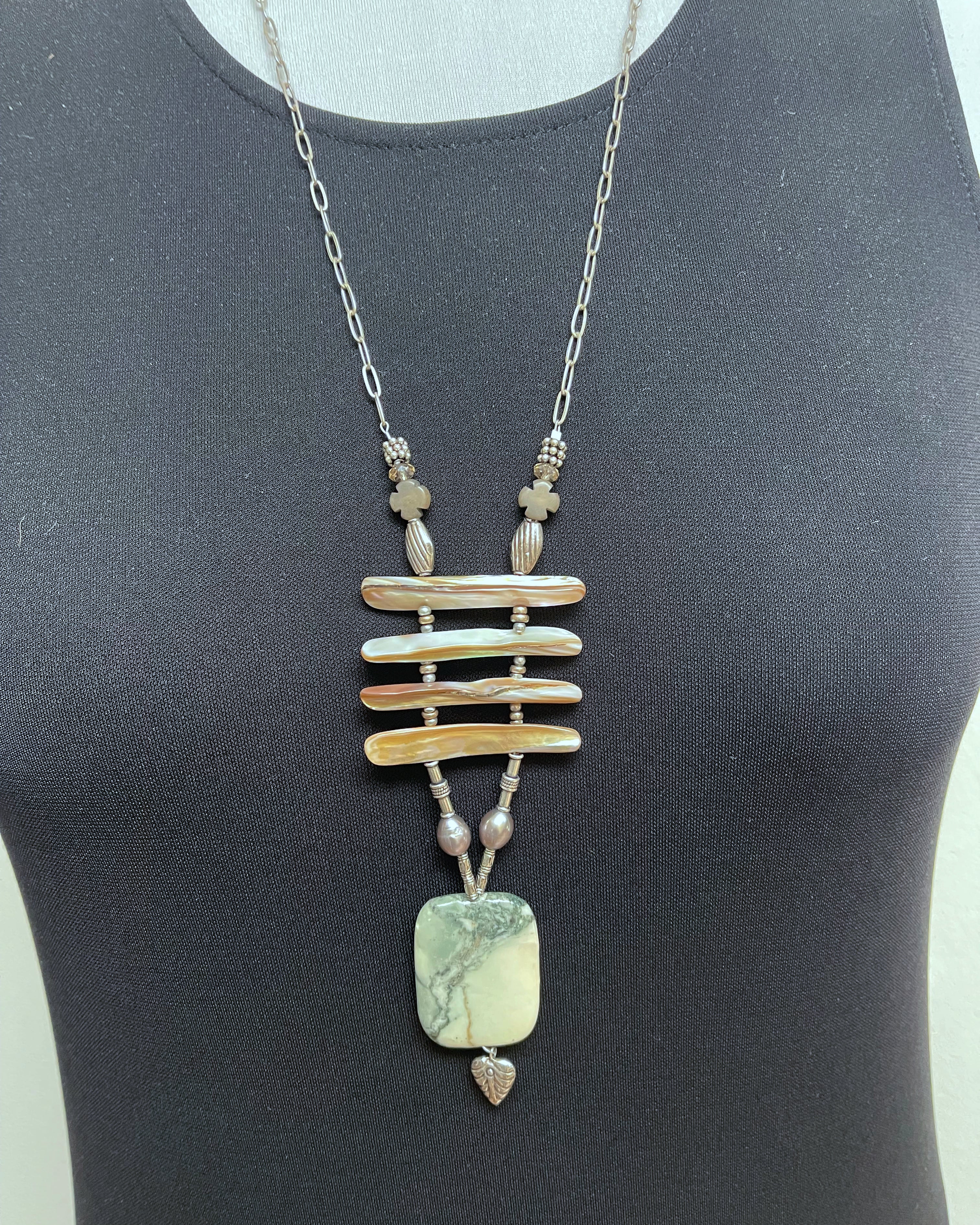 Bohemian necklace: silver chain, four horizontal shell bars, freshwater pearls, green marbled stone pendant, crystal