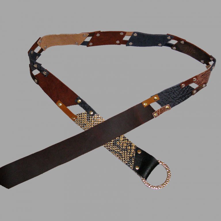 Tricolor leather belt