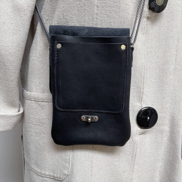 Black leather cellphone bag